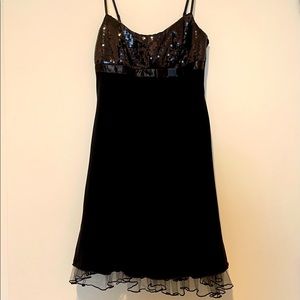 Little black dress. Cocktail Dress. Sequin Embellished Black Dress